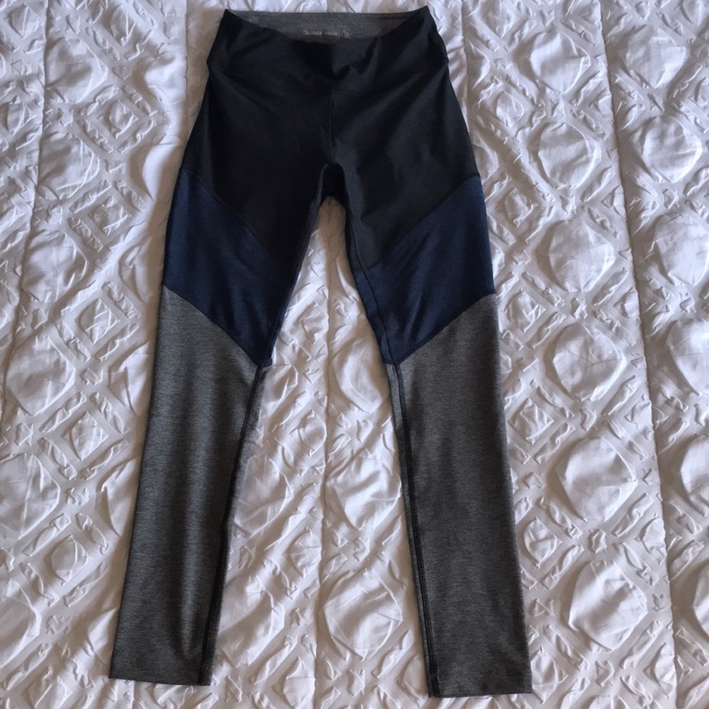 Outdoor Voices tricolor leggings